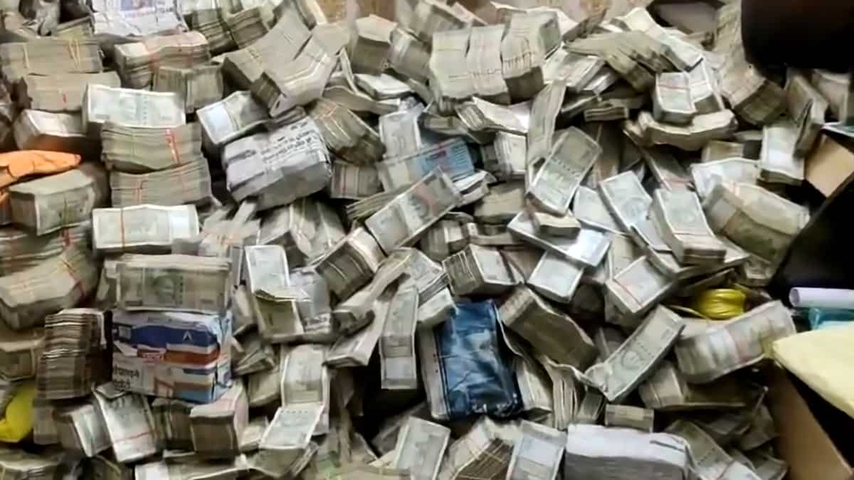 India: ED detains Jharkhand minister Alamgir Alam's aide and helper after $4mn found in raids