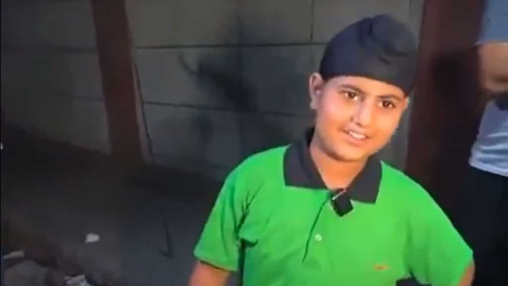 10-year-old's video of selling rolls after father's death goes viral, Anand Mahindra offers help