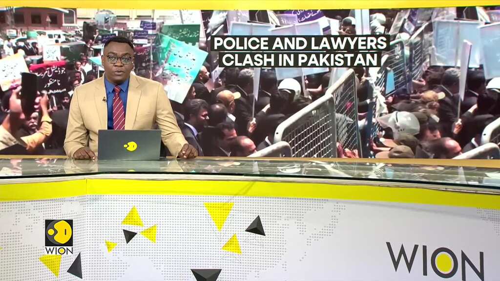 Pakistan: Protest against division of courts