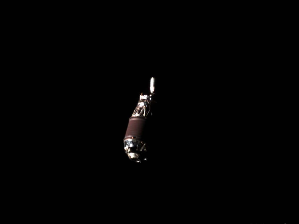 Historic image! Japanese space company unveils world’s first close-up image of space debris