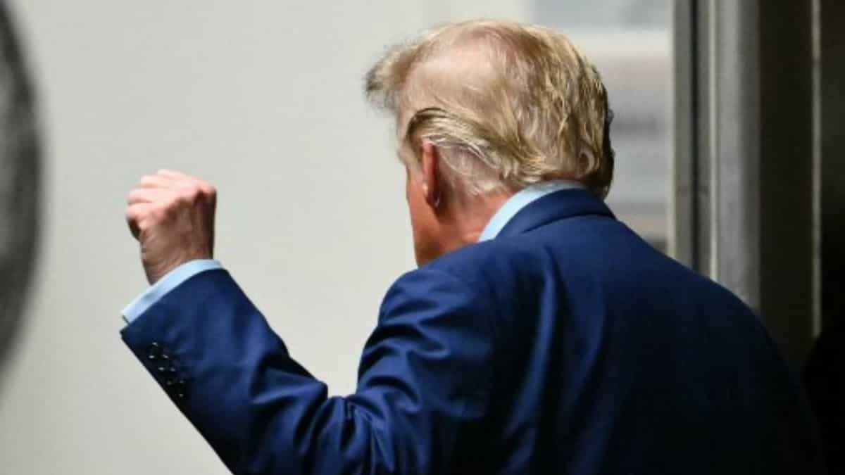 Trump asked US oil executives for $1bn to reverse Biden administration's environmental rules: Report