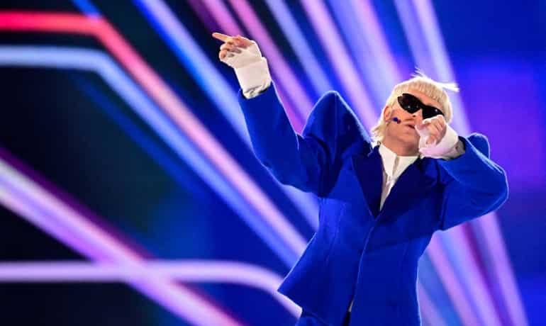Dutch contestant excluded from Eurovision hours before the song contest final