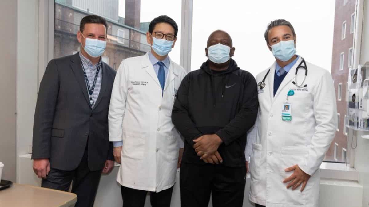 Man with transplanted pig kidney dies nearly two months after procedure