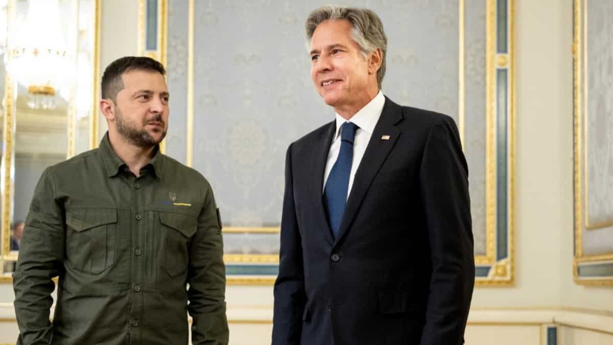 US Secretary of State Blinken assures Zelensky military aid 'now on its way'