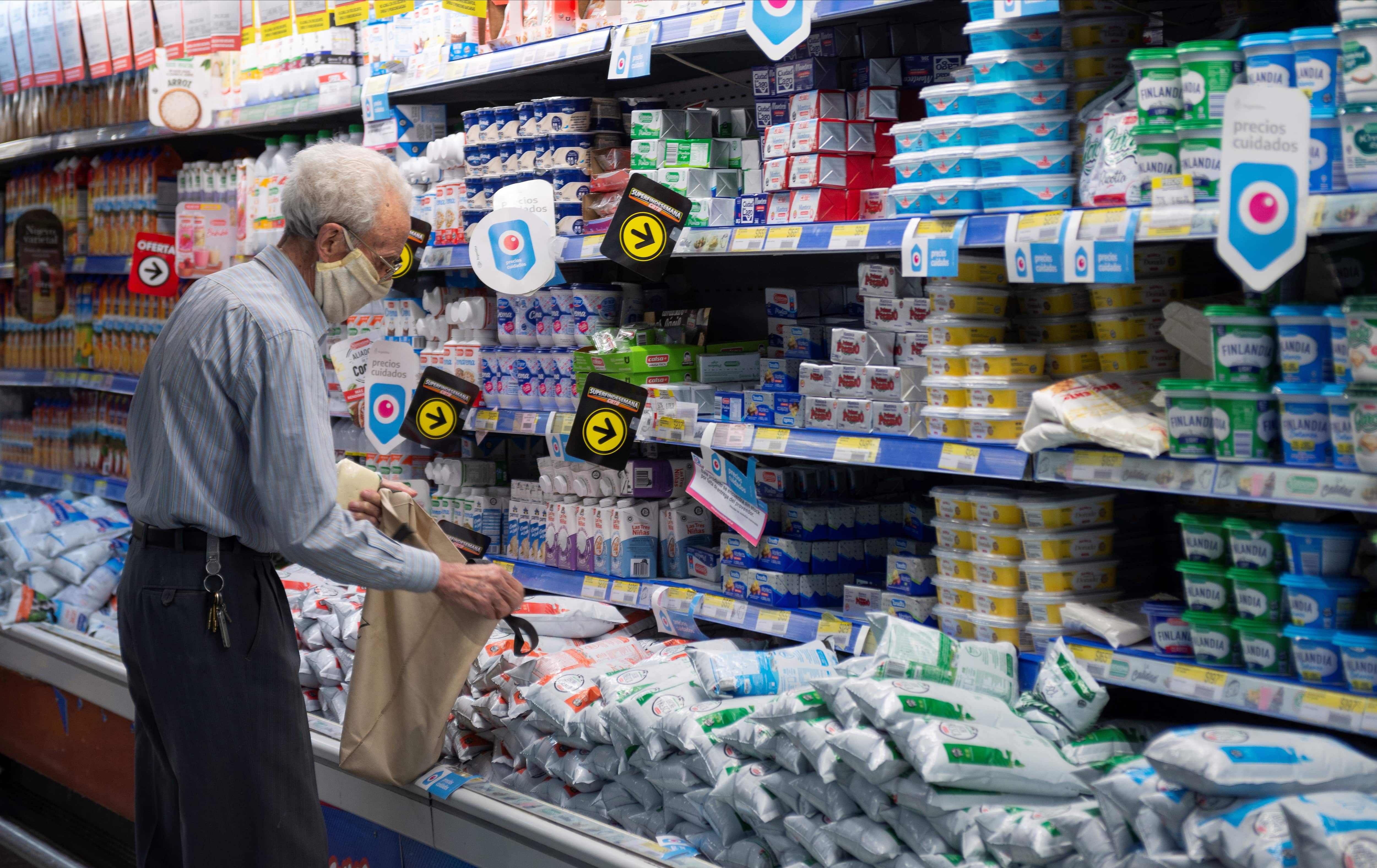 Argentina slashes interest rates to 40 per cent amid slowing inflation