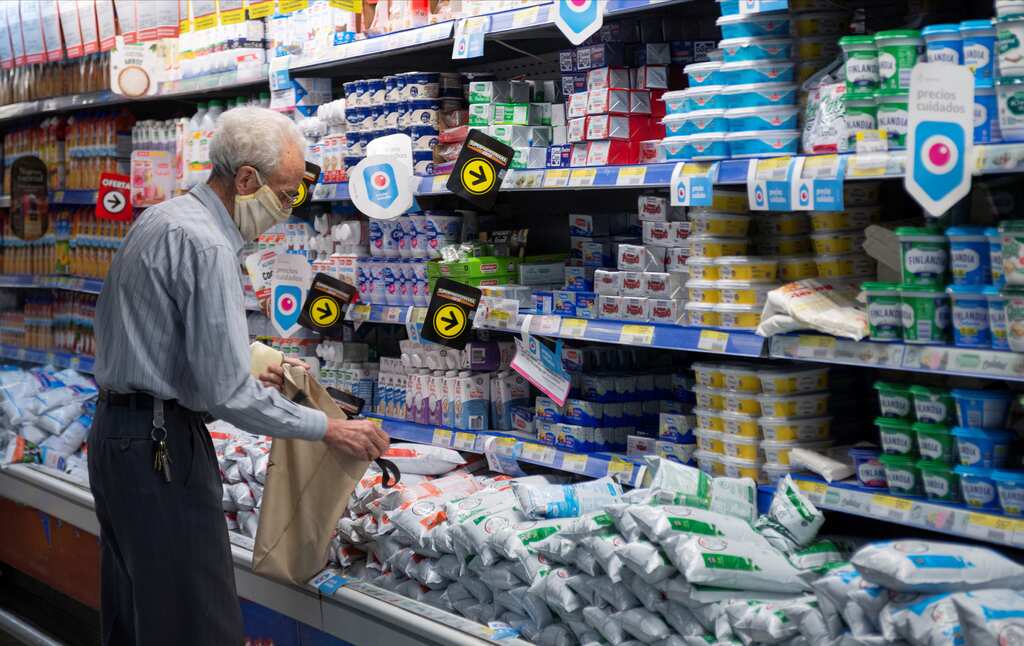 Argentina slashes interest rates to 40 per cent amid slowing inflation