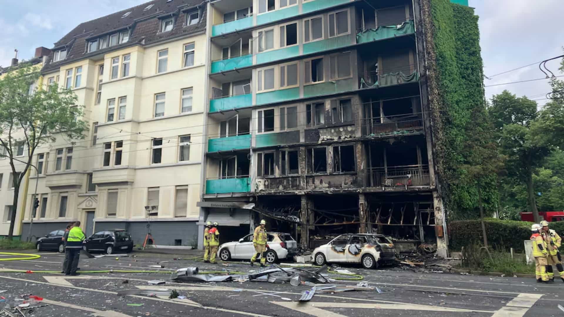 Germany: 3 killed, several injured after fire at a residential building in Düsseldorf