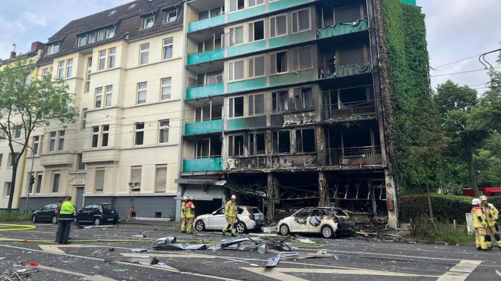 Germany: 3 killed, several injured after fire at a residential building in Düsseldorf