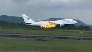 Indonesia: Boeing plane bound for Medina makes emergency landing after engine catches fire