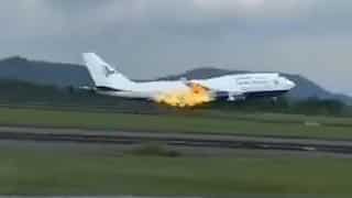 Indonesia: Boeing plane bound for Medina makes emergency landing after engine catches fire