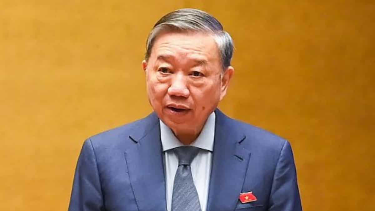 Vietnam nominates public security minister as new president