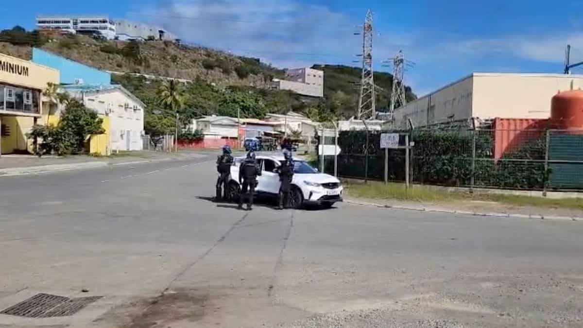 France sends more police to New Caledonia in attempt to restore calm