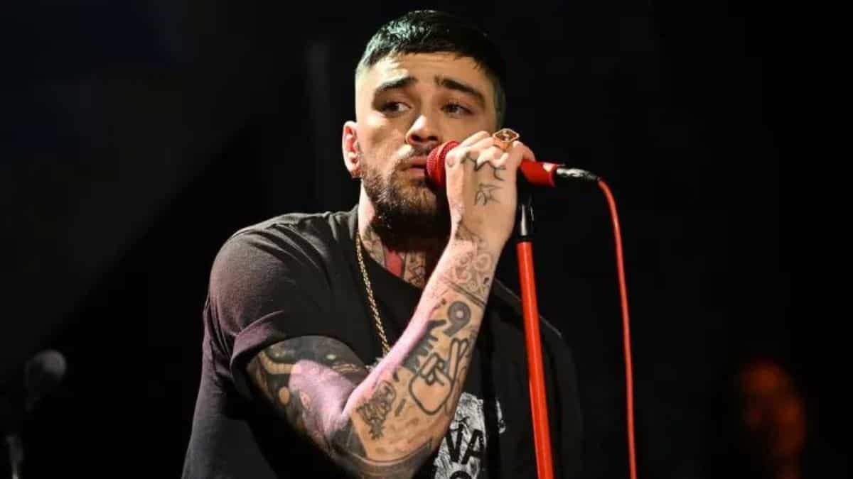 Zayn Malik impresses fans in first-ever solo concert since leaving One Direction in 2015 Zayn Malik impresses fans in first-ever solo concert since leaving One Direction in 2015