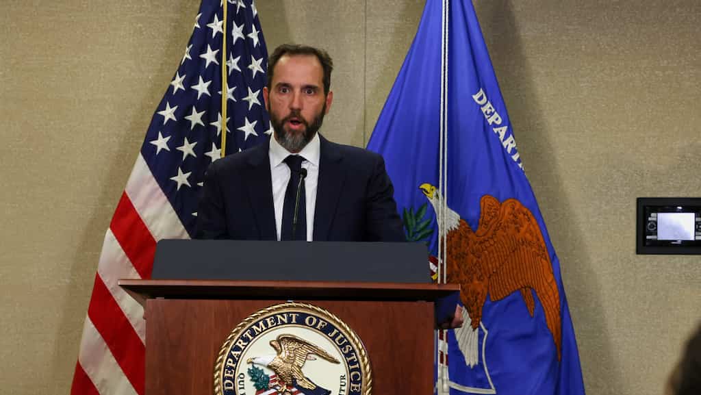 US: Special Counsel seeks gag order on Trump who claims FBI agents were 'authorised to shoot me'