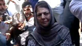 Mehbooba Mufti stages protest against alleged poll rigging in Rajouri-Anantnag