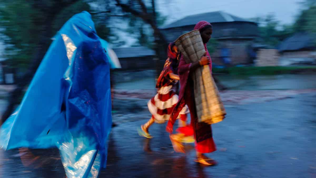 Cyclone Remal makes landfall on Bangladesh coast Cyclone Remal makes landfall on Bangladesh coast