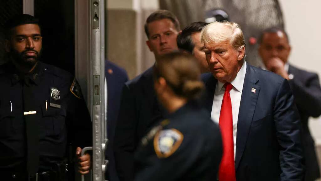 Trump hush money trial day 21: Robert DeNiro heckled by Trump supporters on closing arguments day