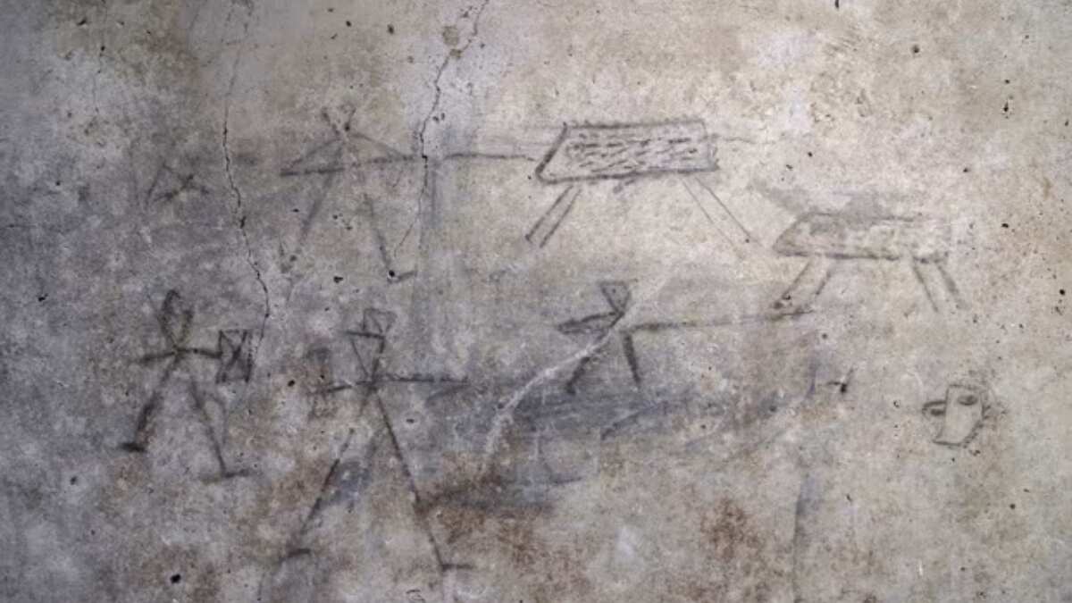Gladiators on the wall: What charcoal graffiti tells us about the lost city of Pompeii? Gladiators on the wall: What charcoal graffiti tells us about the lost city of Pompeii?