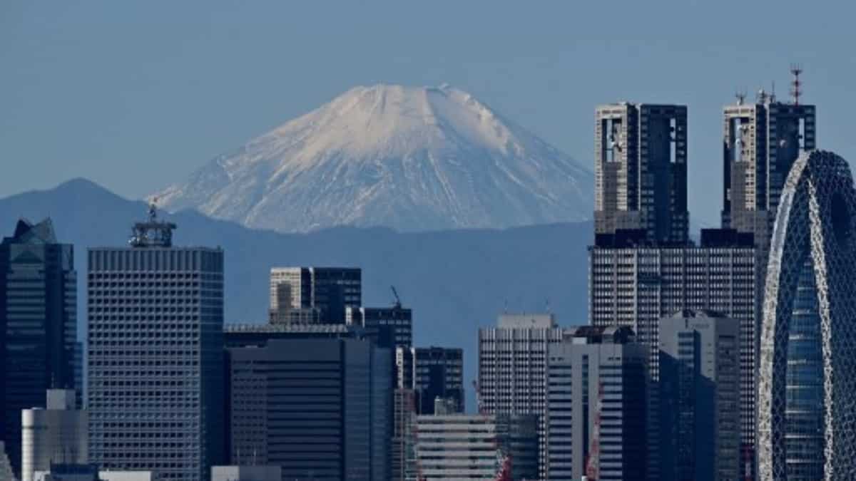 Holes found in black screen installed to block tourist snapshots of Mount Fuji