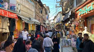 India: Kashmir Valley witnesses unprecedented heatwave, leaves tourists disappointed