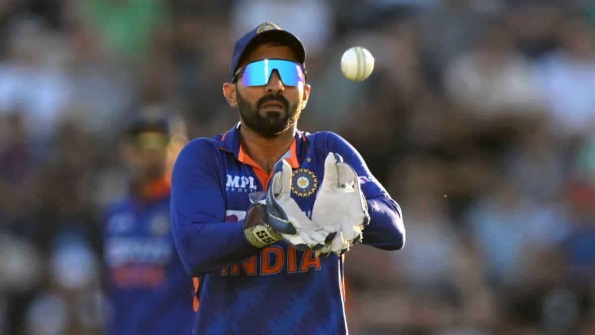 India’s Dinesh Karthik retires from professional cricket, pens heartfelt note