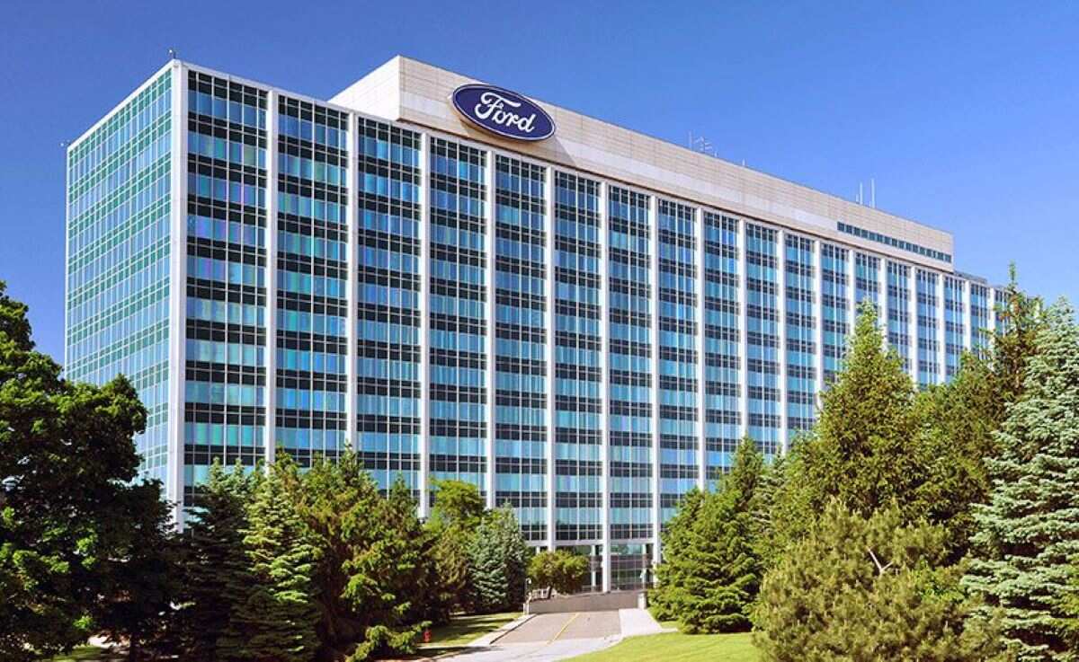 Ford patent reveals game-changing EV battery swapping system