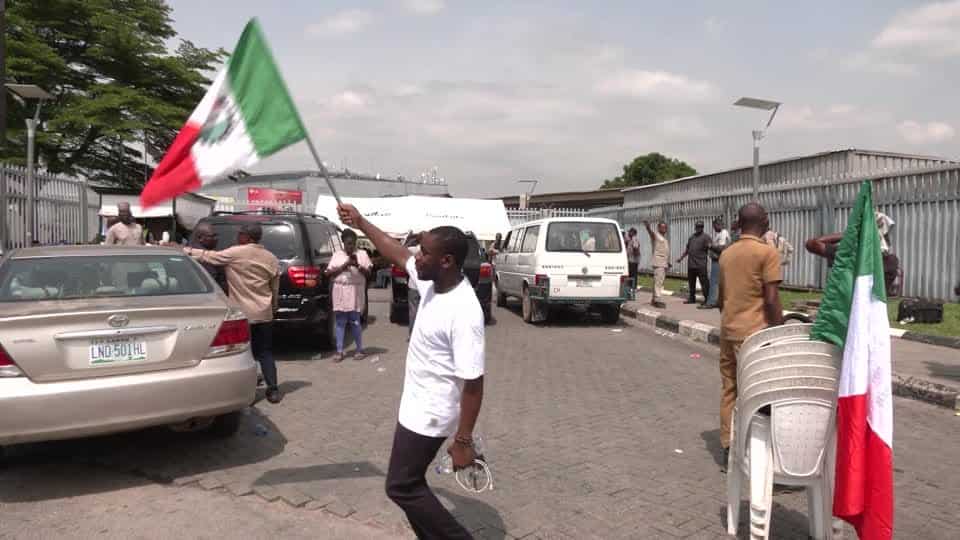 Nigeria unions suspend nationwide strike to hold more wage talks