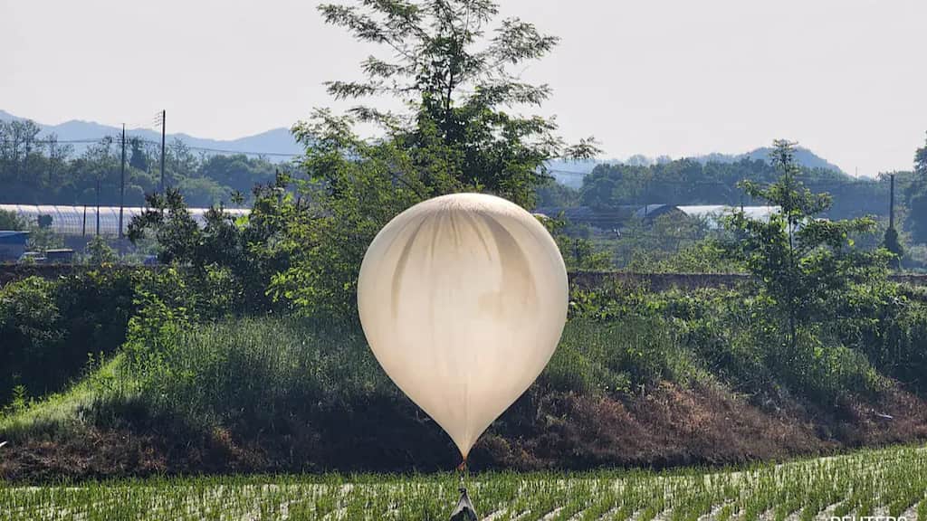 Balloon war? South Korea flies balloons with anti-Kim Jong Un material, music flash drives into North Korea