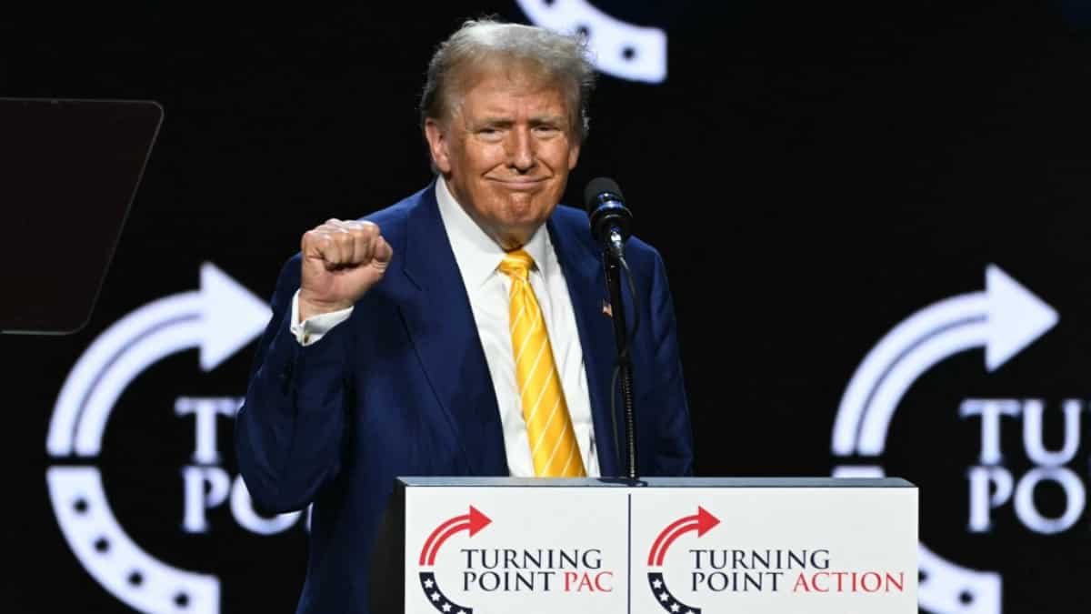 Trump vows to reverse 'crooked Joe's outrageous executive' border order Trump vows to reverse 'crooked Joe's outrageous executive' border order