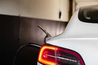Europe accelerates efforts to attract EV battery manufacturers