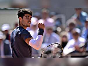 French Open: Carlos Alcaraz overcomes Jannik Sinner in marathon contest to reach maiden final