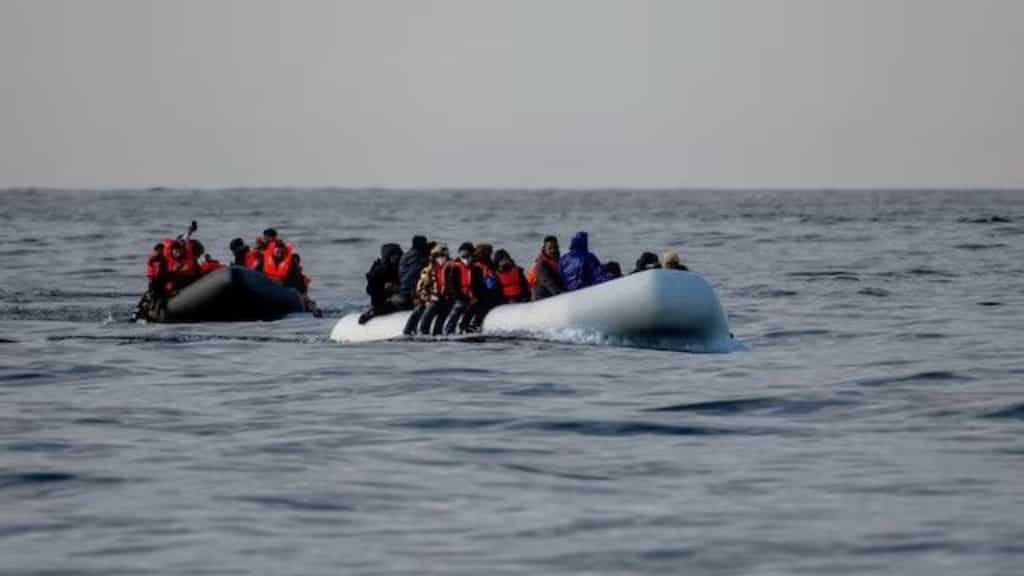 39 migrants dead after boat capsizes off Yemen coast