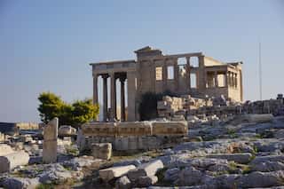 Greece's summer tragedy: Record heat wave ignites wildfires, closes Acropolis, and claims tourists' lives