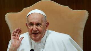 Pope Francis does it again! Pontiff uses homophobic slur weeks after issuing apology