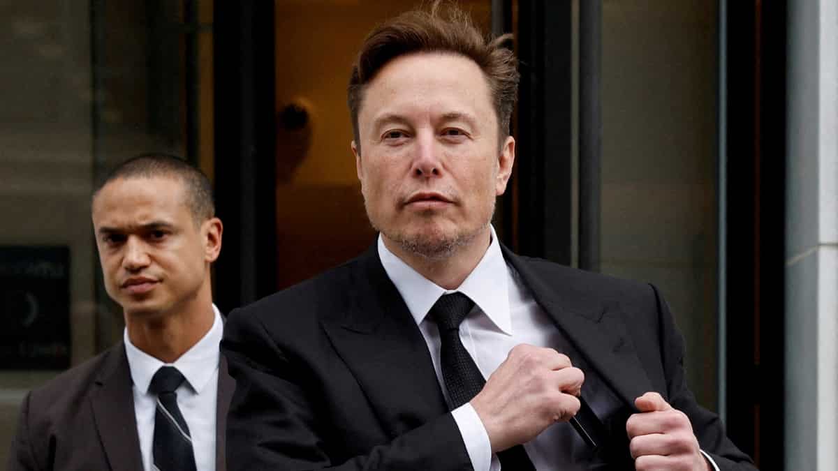 Former employees sue Elon Musk and Space X over alleged sexual harassment Former employees sue Elon Musk and Space X over alleged sexual harassment