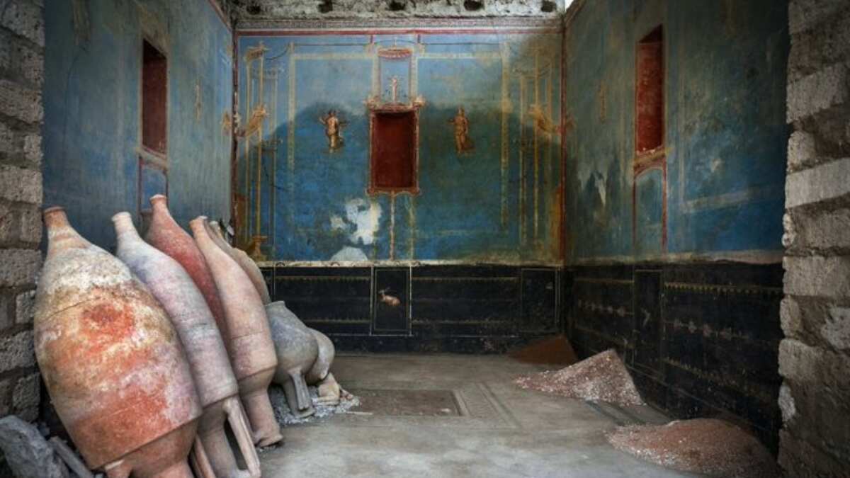 Discovery of a 'blue room' in Pompeii has archaeologists scratching their heads Discovery of a 'blue room' in Pompeii has archaeologists scratching their heads