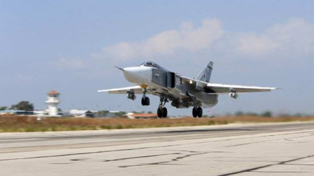 Russian SU-24 bomber briefly violates Swedish airspace
