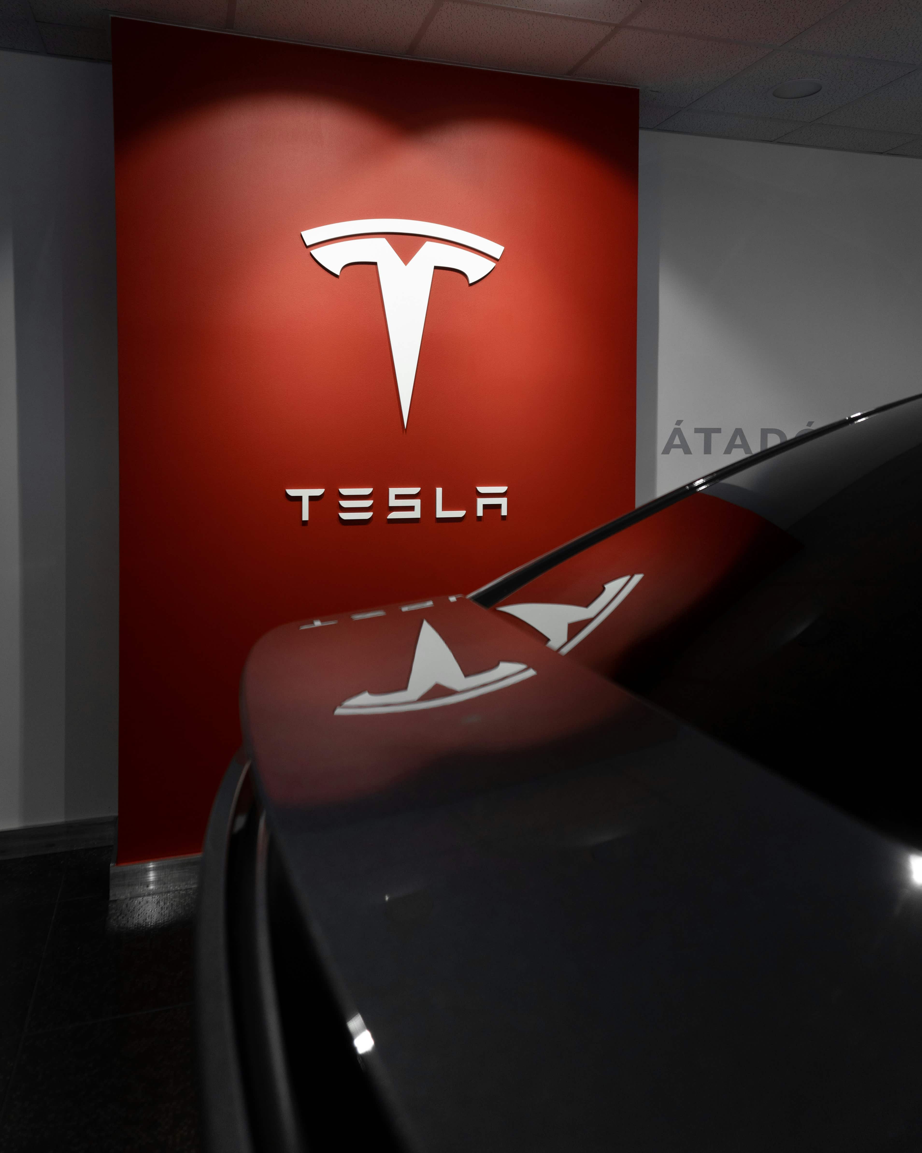 ⁠Tesla profit margins worst in five years as price cuts, incentives weigh