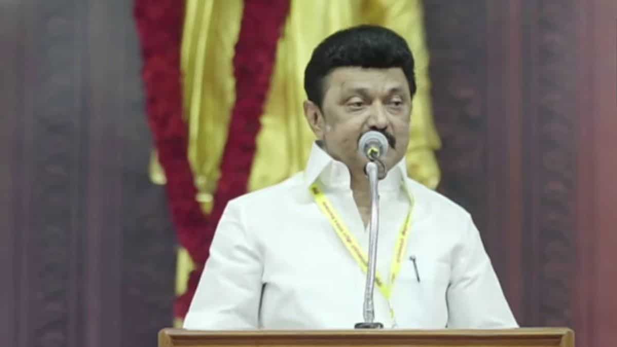 Death toll in Tamil Nadu toxic hooch case goes up to 34; AIADMK asks CM Stalin to resign Death toll in Tamil Nadu toxic hooch case goes up to 34; AIADMK asks CM Stalin to resign