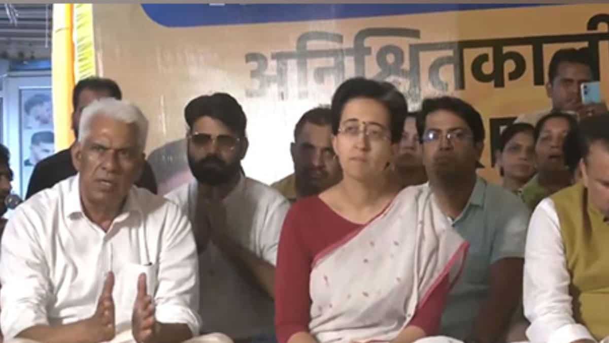 Delhi water crisis: AAP leader Atishi sits on indefinite hunger strike Delhi water crisis: AAP leader Atishi sits on indefinite hunger strike