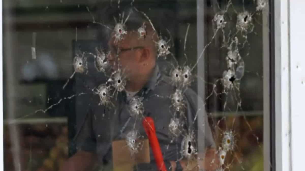 Three killed, 10 injured in shooting outside grocery store in Arkansas, US Three killed, 10 injured in shooting outside grocery store in Arkansas, US