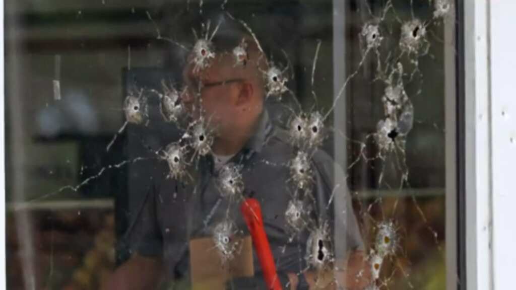 Three killed, 10 injured in shooting outside grocery store in Arkansas, US