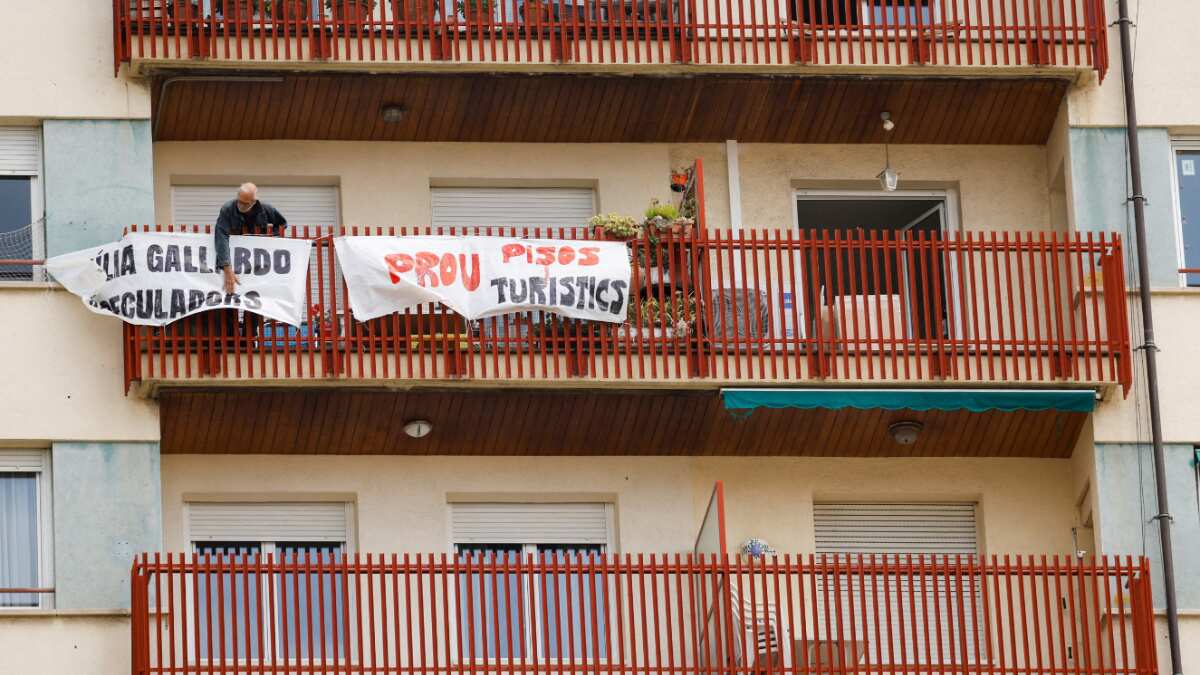 This Spanish city will bar apartment rentals to tourists by 2028 This Spanish city will bar apartment rentals to tourists by 2028