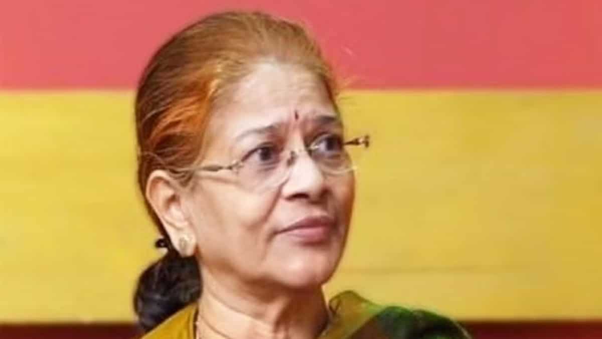 Chennai BJP Councillor Uma Anandan storms out of meeting over 'anti-Hindu' report by Justice Chandru Chennai BJP Councillor Uma Anandan storms out of meeting over 'anti-Hindu' report by Justice Chandru