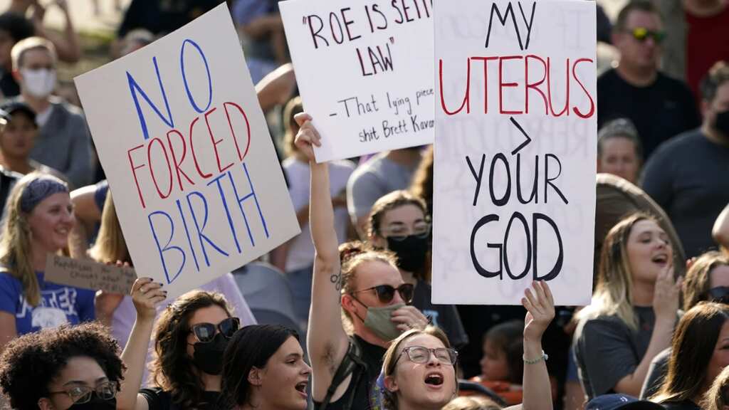 Iowa abortion ruling: State Supreme Court lets strict law go into effect