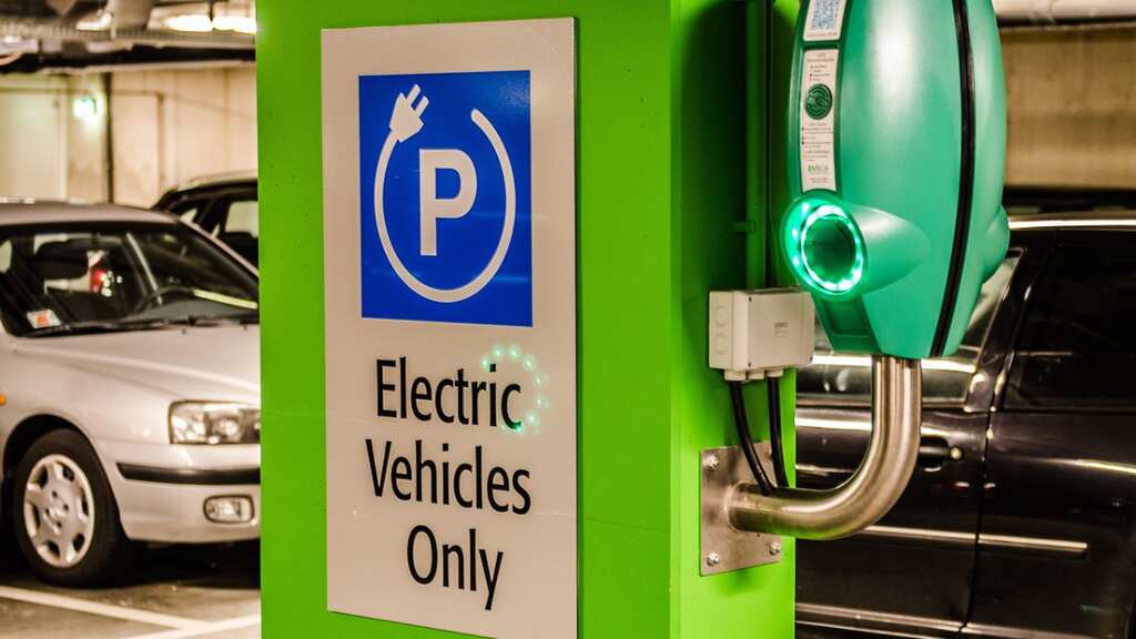 New supercharged electric car battery tech to revolutionise EVs, charges up to 80% in just 5 minutes