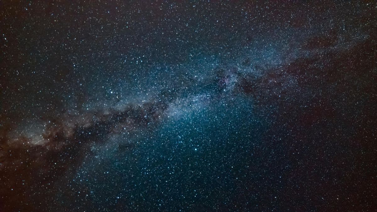 Immortal stars near Galactic Centre could be feeding on dark matter, research reveals Immortal stars near Galactic Centre could be feeding on dark matter, research reveals