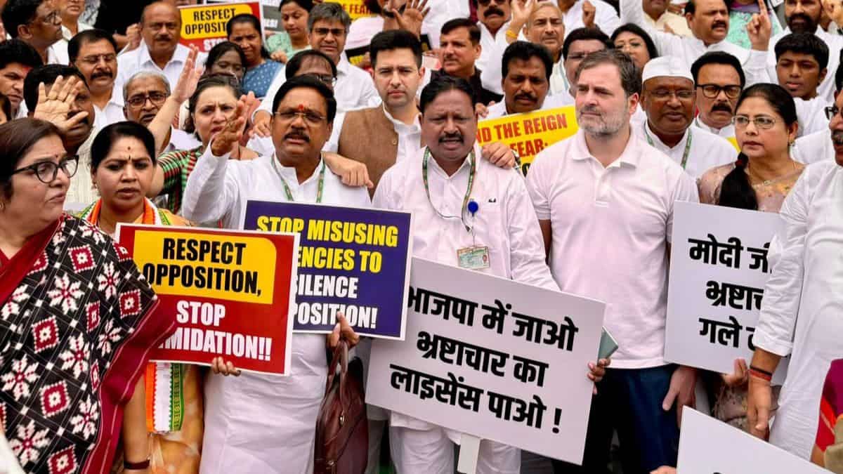 Opposition MPs stage protest outside Parliament, accuse BJP-led NDA of 'misusing' probe agencies Opposition MPs stage protest outside Parliament, accuse BJP-led NDA of 'misusing' probe agencies