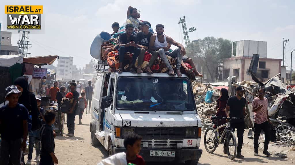 Gaza war: Israel bombs Khan Younis and Rafah forcing thousands to flee