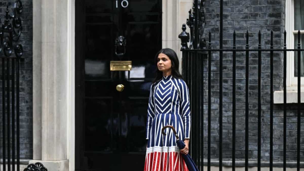 'Reminds of skeleton': Akshata Murty's dress steals show at Rishi Sunak's farewell speech 'Reminds of skeleton': Akshata Murty's dress steals show at Rishi Sunak's farewell speech